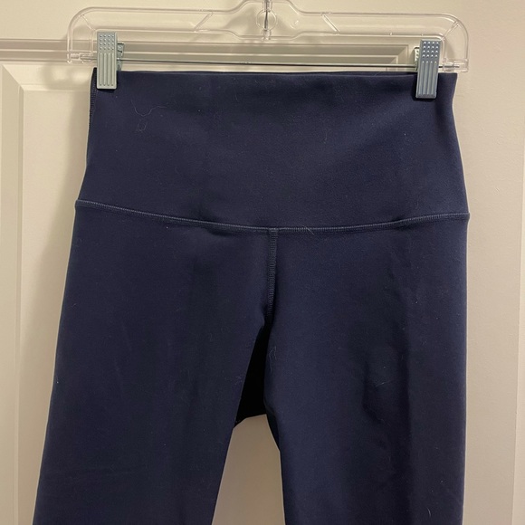 ALO Yoga Navy Leggings - Picture 3 of 4